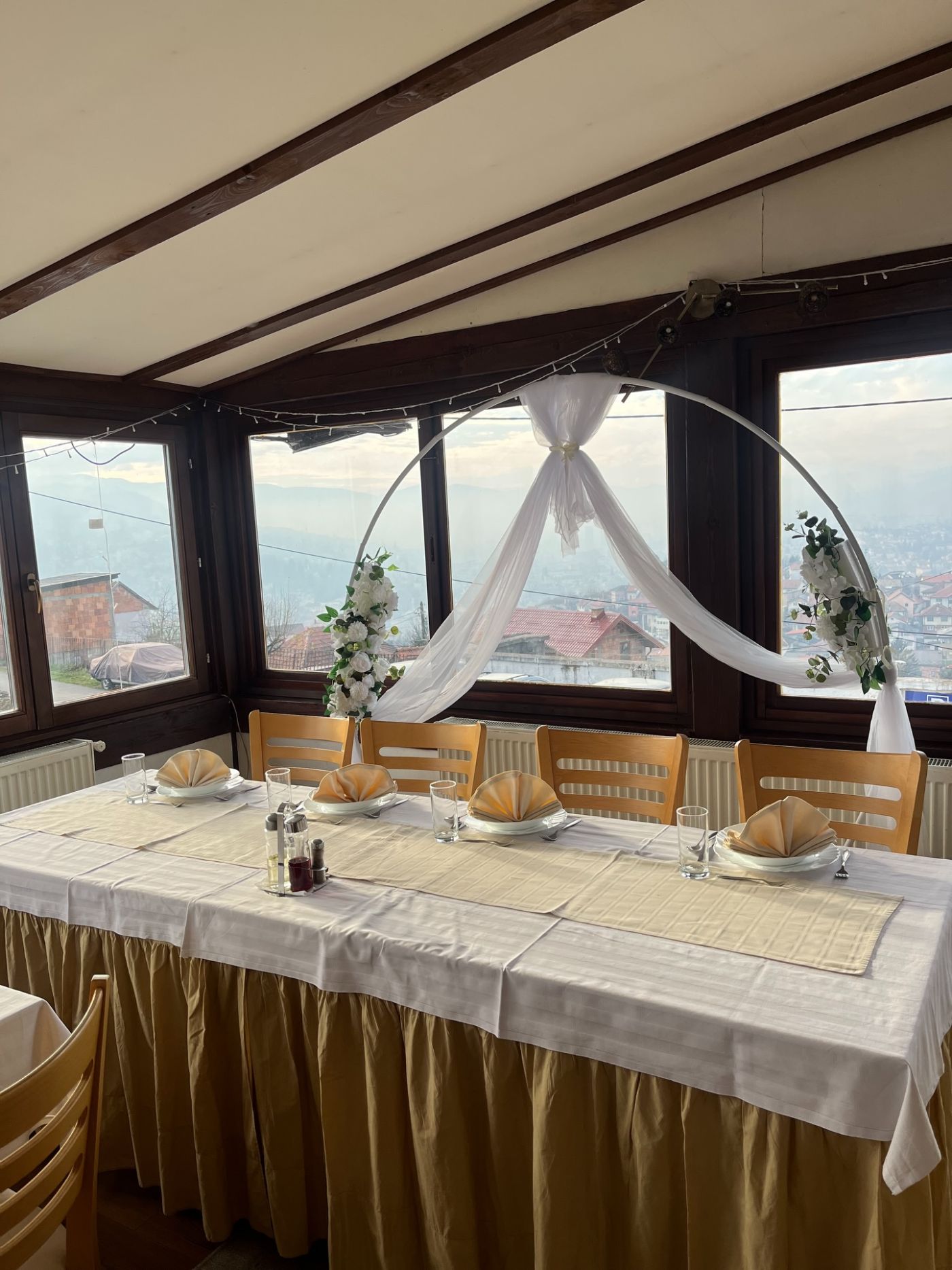 Restoran BIJELA TABIJA