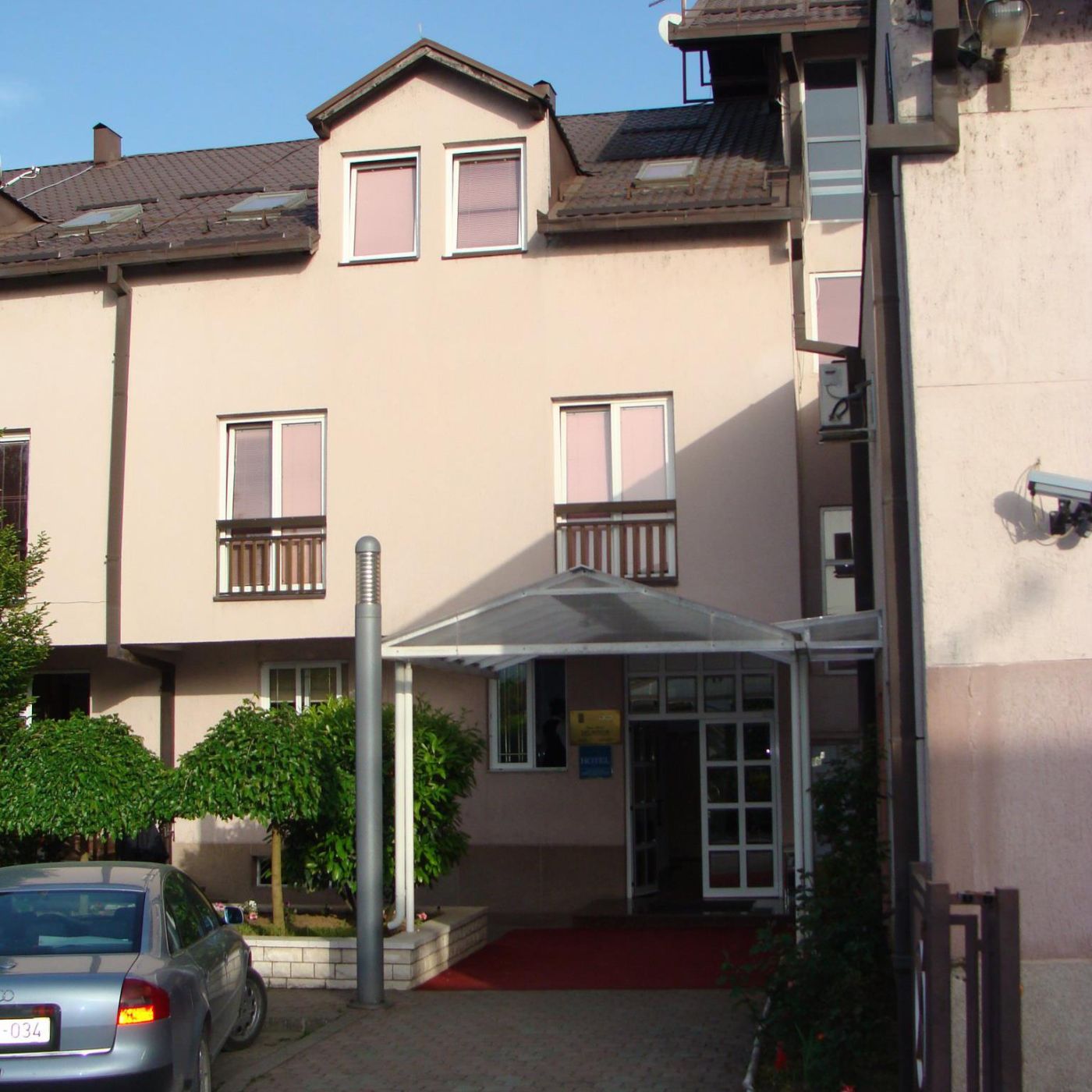 DELMINIUM HOTEL