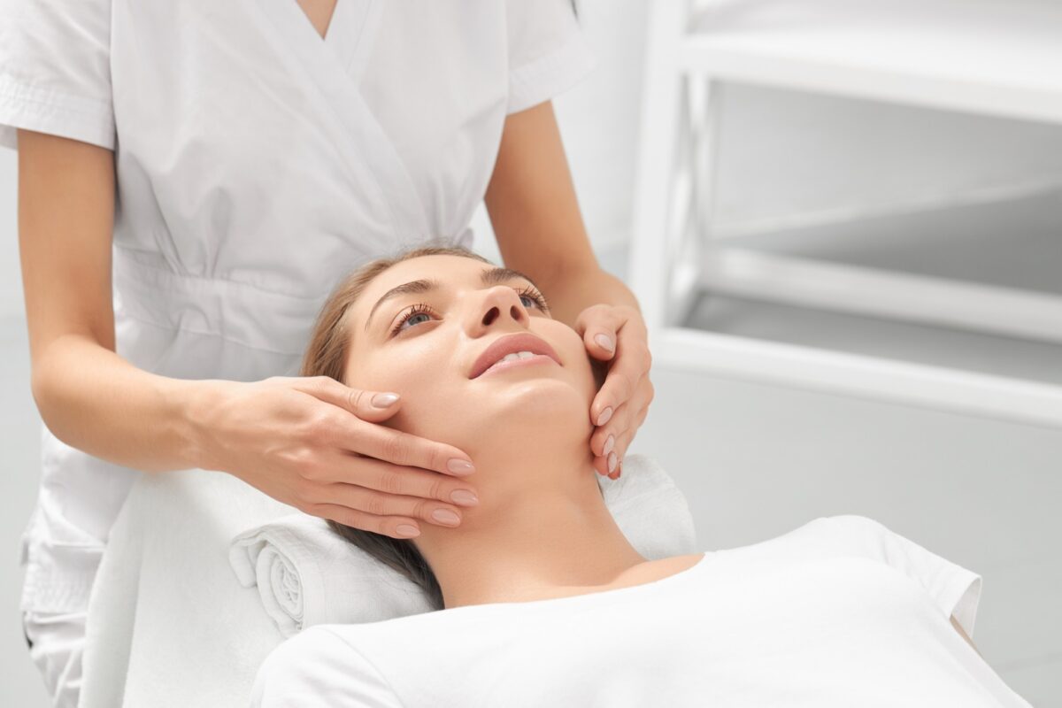 PRIVATNA DERMATOVENOLOŠKA ORDINACIJA dr. Amra Mutevelić-Eminagić Sarajevo