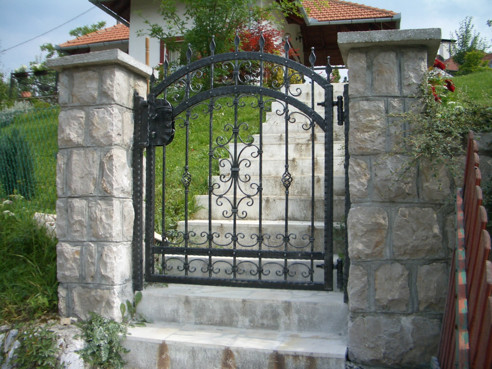 OZ INTEGRAL IRONWORKS KOVANO ŽELJEZO