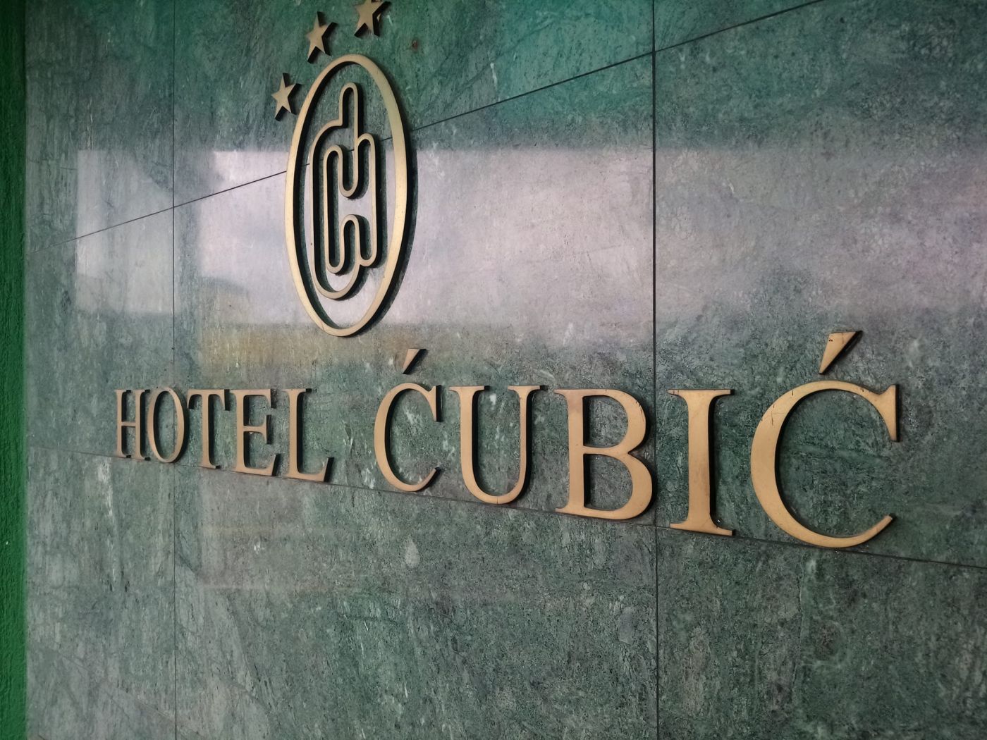 HOTEL CUBIC Laktasi